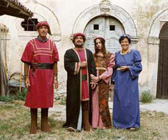 Luigi e la moglie in costume medioevale