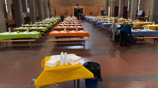 pranzo in chiesa