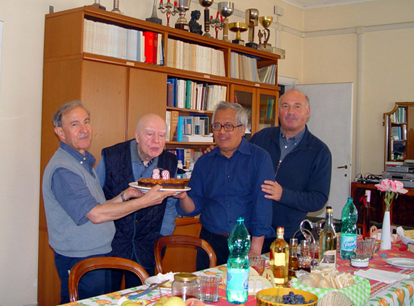 Padre Giovanni e la comunità dei frati foto 1