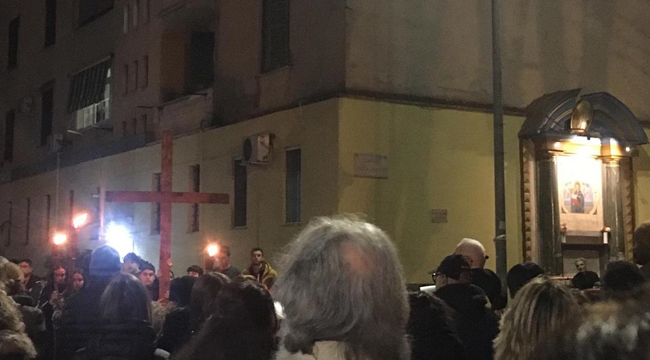 Salta la cena: Via Crucis di Prefettura