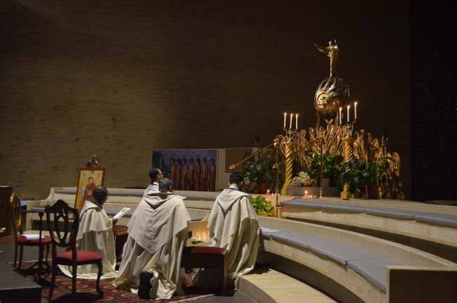 Giovedì-Adorazione eucaristica Giovedì-Adorazione eucaristica