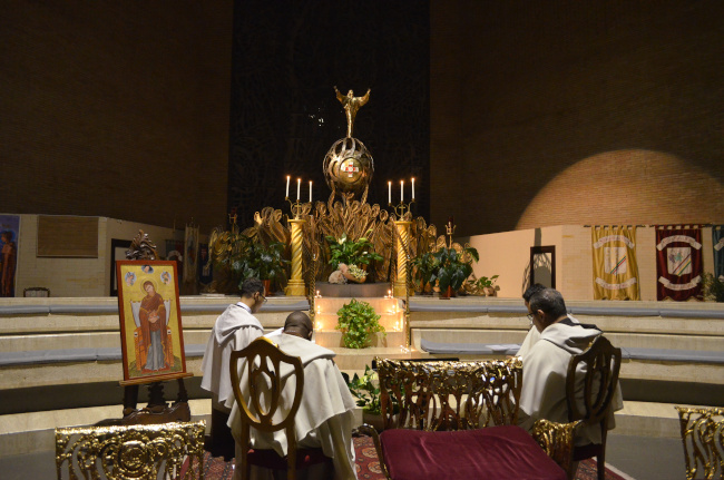 Giovedì-Adorazione eucaristica Giovedì-Adorazione eucaristica
