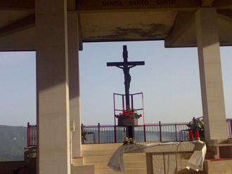 altare all'aperto