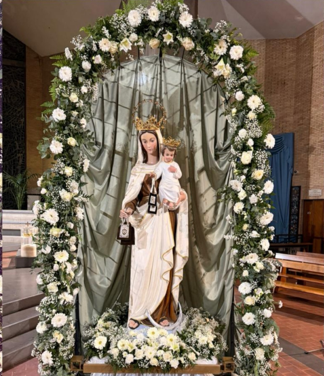 Statua Maria Regina del Mondo e Bellezza del Carmelo